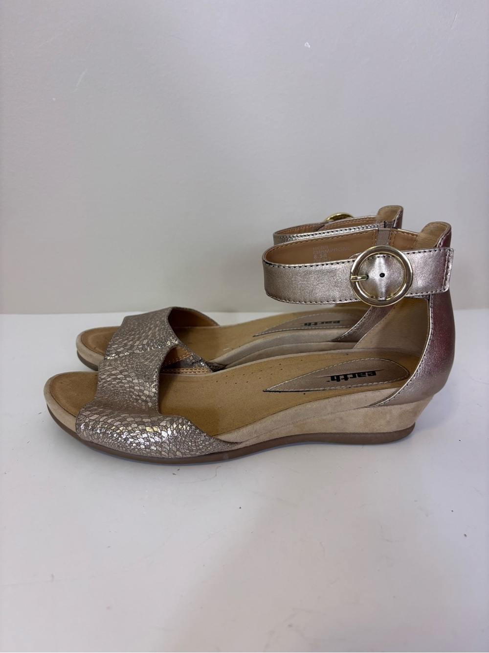 Earth Metallic Rose Gold Champagne Sparkle Hera Ankle-Strap Sandals 8.5